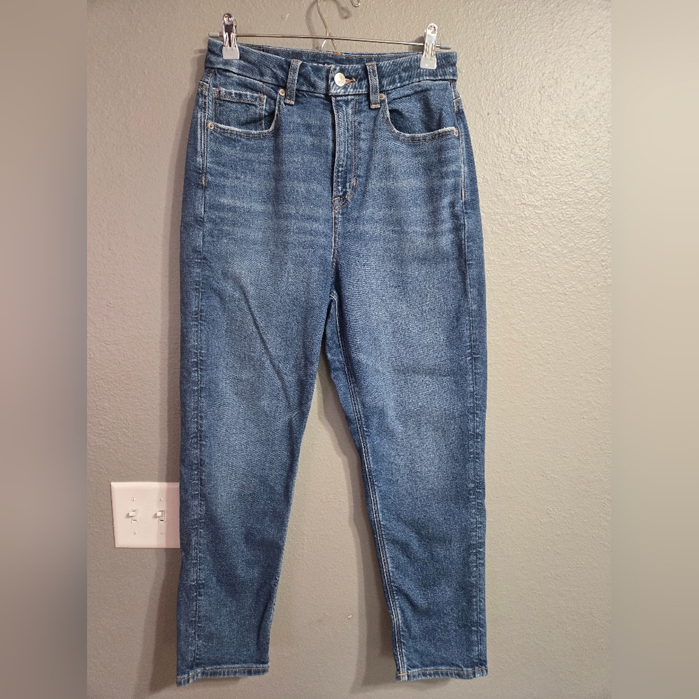 American Eagle Curvy Mom Jean Size 6